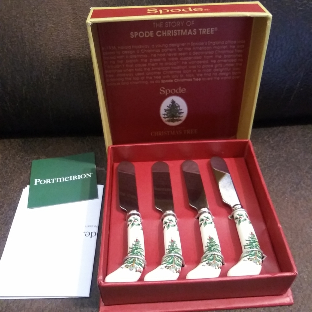Spode Christmas Tree 4 Spreaders/Knives Boxed Set Holiday  Seasonal